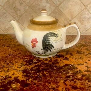 Farmhouse Ceramic Pottery Teapot